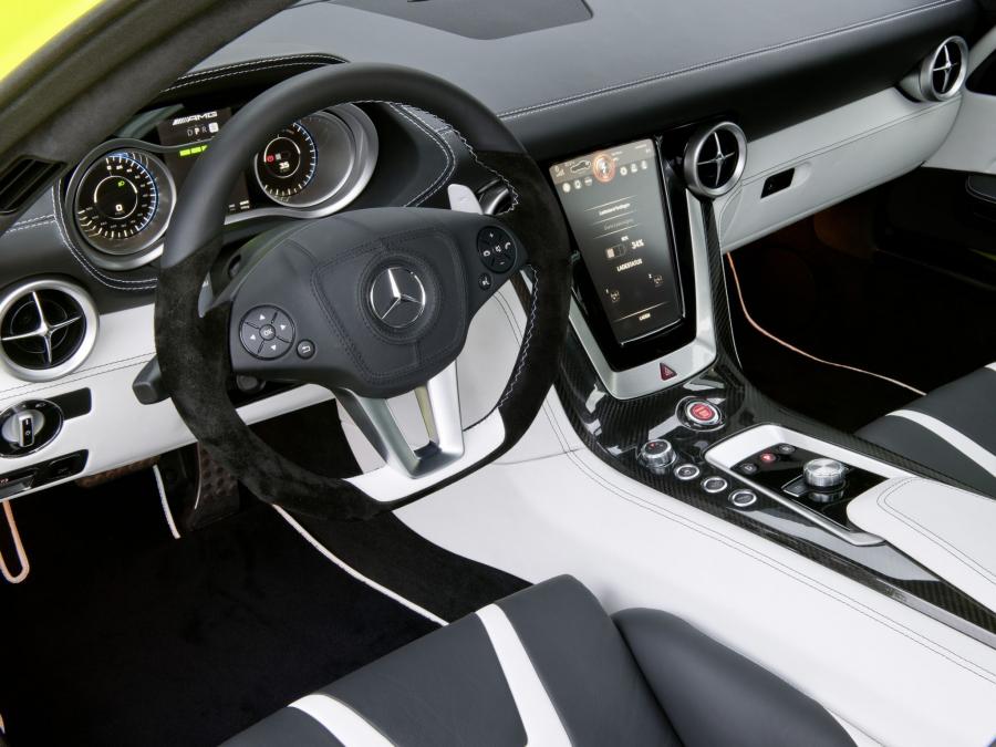  Mercedes-Benz SLS AMG E-Cell 2010 года  (фото 19 из 30)